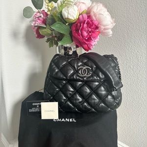 *SOLD* CHANEL *RARE* QUILTED BUBBLE FLAP BAG